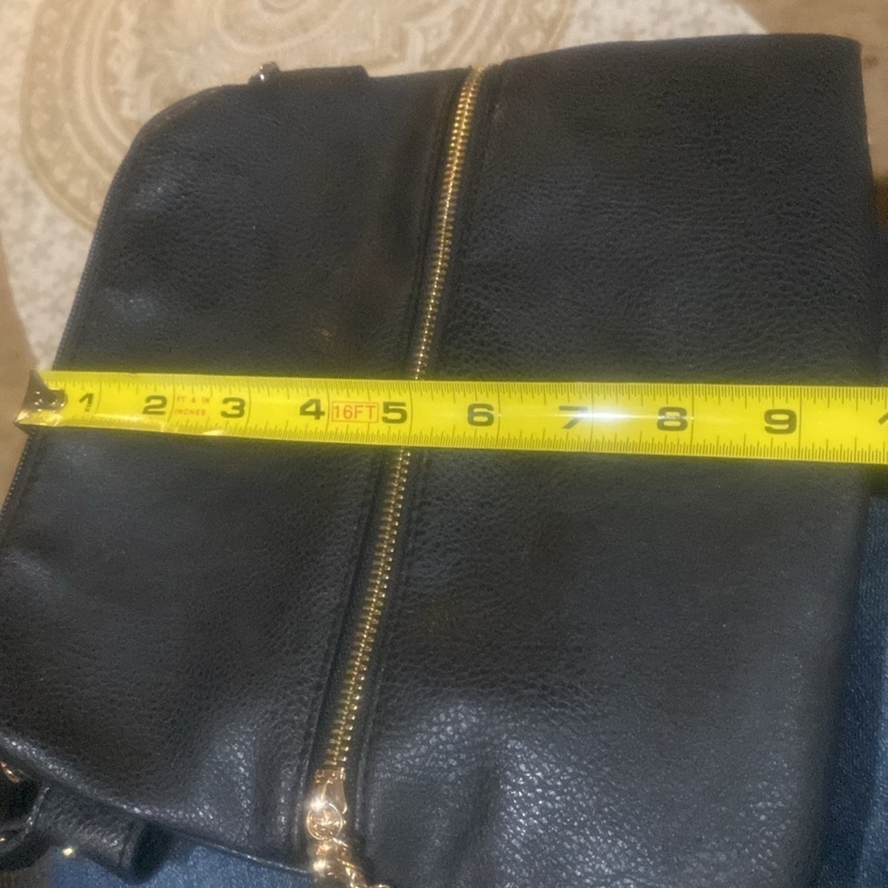 Medium Sized Purse - Picture 11 of 11